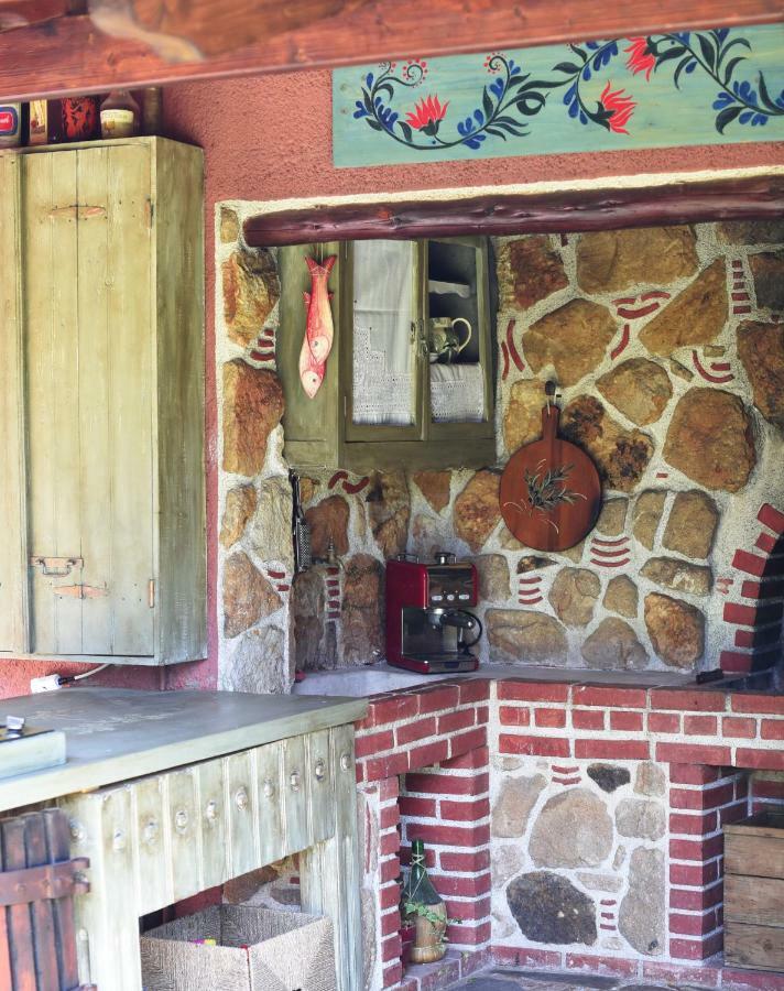 Zacharoulas Katikies Amarynthos Exterior photo